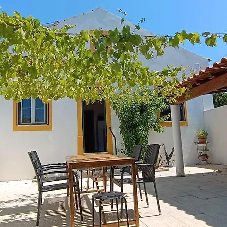 Casa 2 Jardins بيت للعطل Olaia