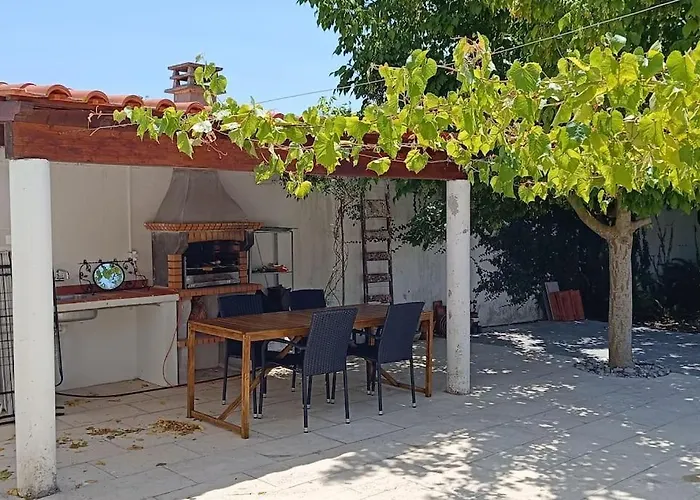Casa 2 Jardins Feriehus *